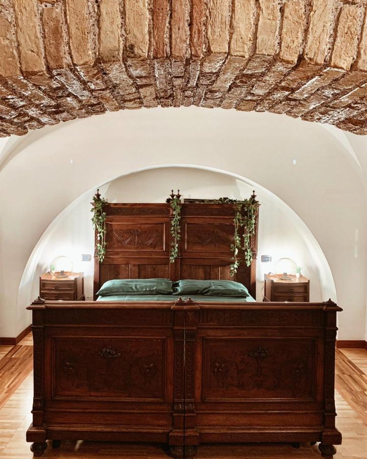 Residenza Tritone Luxury Guest House Trevi Fountain Рим Экстерьер фото